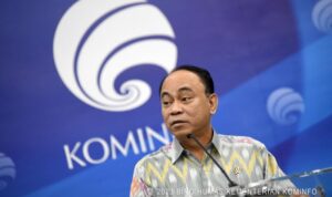 kominfo-menteri-budi-arie-konpers-judol-DRA-3