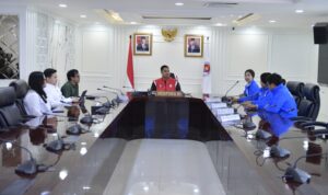 5147Menpora-Dito-Ingin-Kolaborasikan-Program-Tarkam-dengan-Pocari-Sweat-Run-Indonesia-2024
