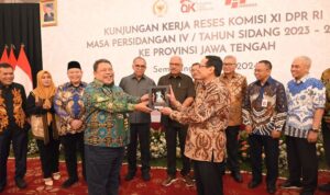 Wakil_Ketua_Komisi_XI_DPR_RI_Fathan_saat_memimpin_Kunjungan_Kerja_Reses_Komisi_XI_di_Semarang__Jawa_20240502150725 (1)