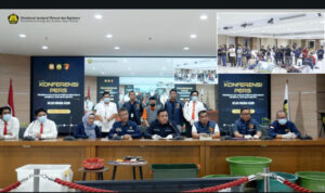 arsip-berita-penegakan-hukum-pada-penambangan-ilegal-bijih-emas-di-kabupaten-ketapang-provinsi-kalimantan-barat - n4racrf