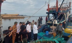 kkp-dan-pemprov-berhasil-stabilkan-harga-ikan-di-aceh (1)