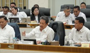 menteri-trenggono-paparkan-rencana-kerja-kkp-ke-komisi-iv-dpr (1)