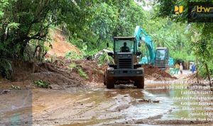 kementerian-pupr-lakukan-langkah-tanggap-darurat-banjir-dan-longsor-sukabumi-WhatsApp Image 2024-12-05 at 17.23.12