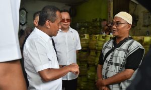 arsip-berita-jalankan-instruksi-presiden-menteri-bahlil-naikkan-375-ribu-pengecer-jadi-sub-pangkalan-lpg-3-kg-m2iwfyp