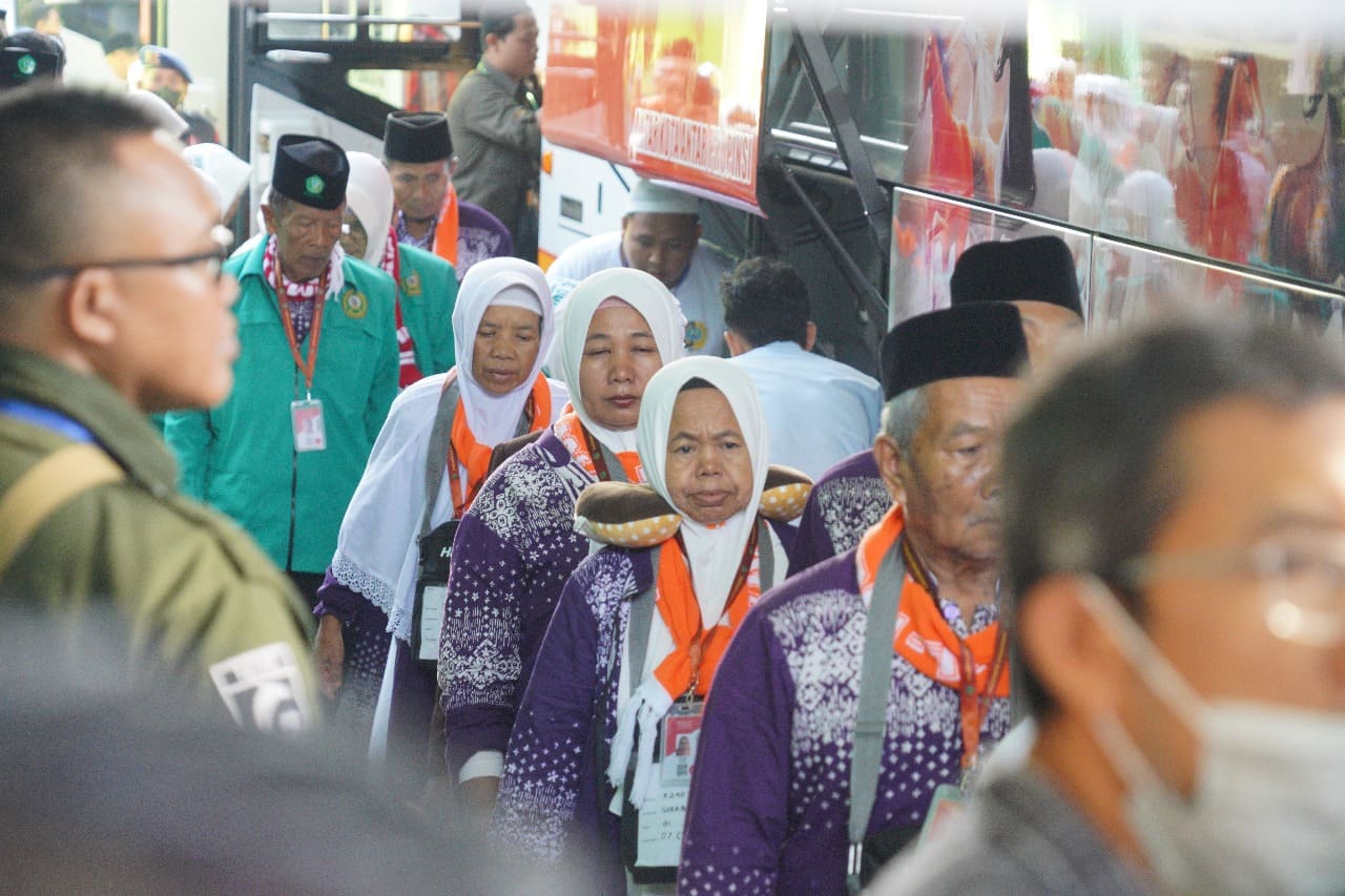 Pemberangkatan jemaah haji ke tanah suci, Arab Saudi.