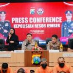 Kapolres Jember, AKBP Bobby A. Condroputro, dalam konferensi pers 20 kasus narkoba di Mapolres Jember.