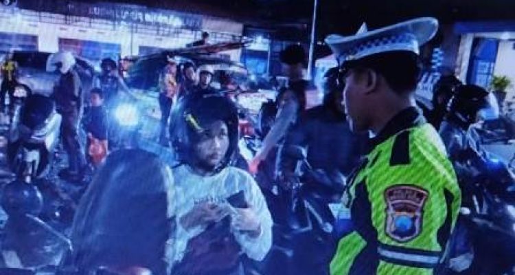 Satlantas Polres Kediri Kota menggelar operasi penertiban lalu lintas.