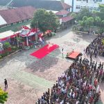 Dalam rangka memperingati Hardiknas, Pemerintah Kota Kediri menyelenggarakan upacara yang dipimpin langsung oleh Wali Kota Kediri, Vinanda Prameswati, di SMPN 1 Kota Kediri.