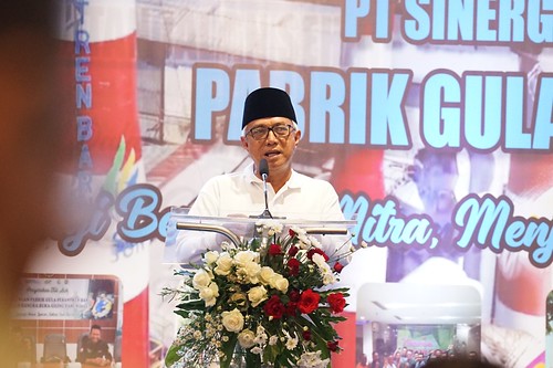 Wakil Wali Kota Kediri, Qowimuddin Thoha, menghadiri acara Selamatan Buka Giling PG Pesantren Baru di Lapangan Tenis PG Pesantren Baru.
