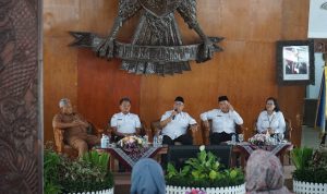 Audiensi Kinerja dan Rencana Strategis bersama RSUD Ngudi Waluyo Wlingi tahun 2025–2029 yang digelar pada Rabu (14/5/2025) di Pendopo Ronggo Hadi Negoro. (Foto: Achmad Zunaidi/serayunusantara.com)