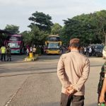 Polsek Mojoroto bekerja sama dengan Polres Kediri Kota mengerahkan personel guna mengamankan keberangkatan calon jamaah haji asal Kota Kediri.