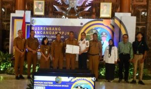 Pemkab Tulungagung, melalui Bappeda, menyelenggarakan Musrenbang Rancangan RPJMD untuk periode 2025-2029 di Pendopo Kongas Arum Kusumaning Bongso.