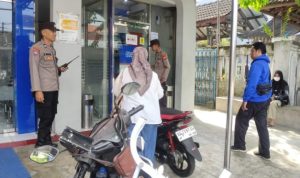 Polres Kediri Kota melakukan patroli dan sosialisasi kepada warga guna mengantisipasi aksi premanisme yang mengatasnamakan ormas.