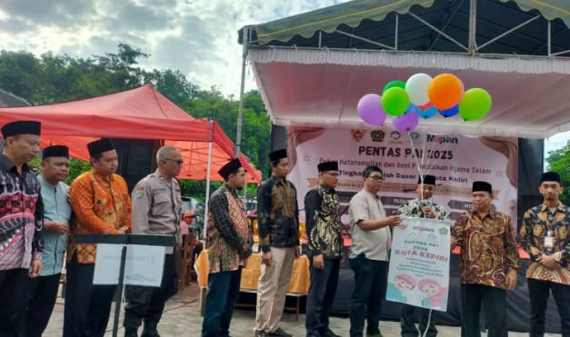 Polsek Pesantren melalui Bhabinkamtibmas Kelurahan Blabak mengamankan dan mendampingi pelaksanaan Lomba PAI se-Kota Kediri.