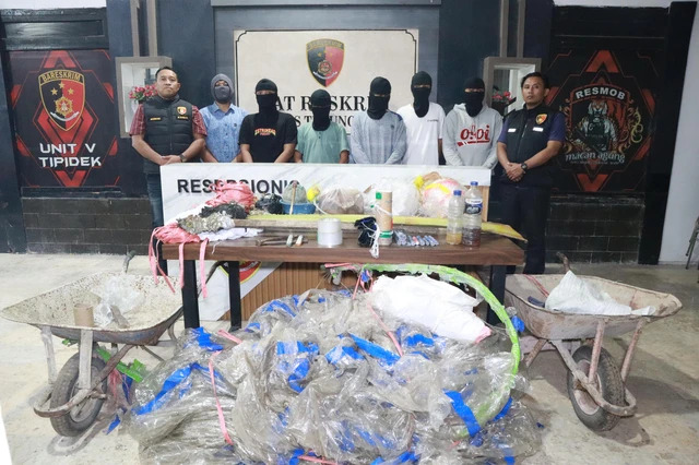 Konferensi pers yang digelar Polres Tulungagung.
