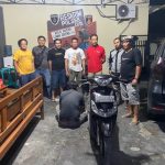 Kejadian tersebut berlangsung di sebuah ruko di Dusun Salakan, Desa Salakkembang, Kecamatan Kalidawir, Tulungagung, yang merupakan tempat usaha korban bernama Aswin (26), warga Desa Sumberdadap, Kecamatan Pucanglaban.