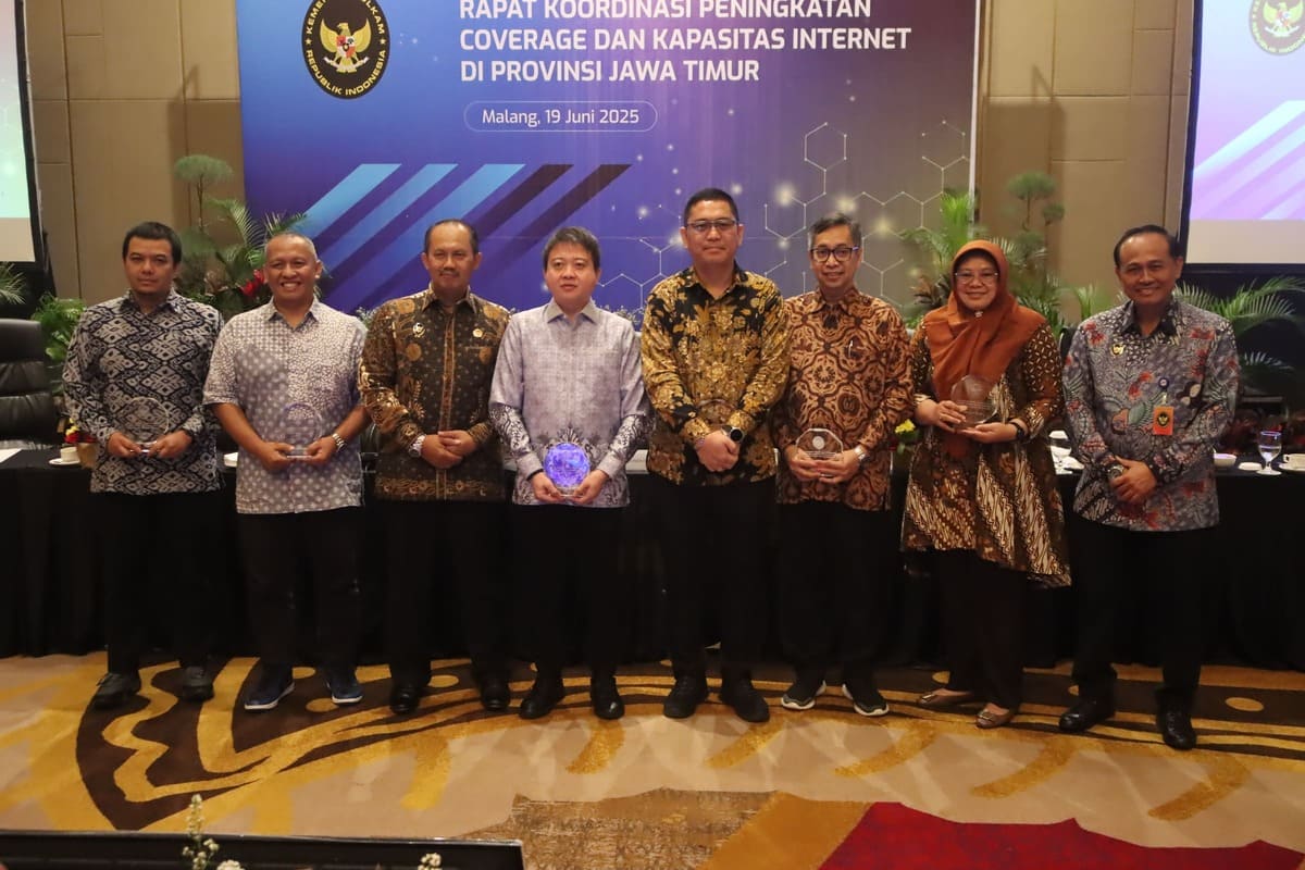 Kadiskominfo Jatim, Sherlita usai Mengikuti Rakor Peningkatan Coverage dan Kapasitas Internet di Provinsi Jawa Timur yang diadakan Kemenko Polkam RI, di Malang.