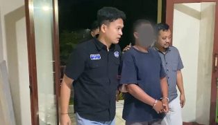 Pelaku yang diamankan oleh Polres Batu.