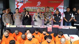 Polresta Malang Kota menggelar konferensi pers untuk memaparkan hasil pemberantasan narkoba periode Januari-Juni 2025.