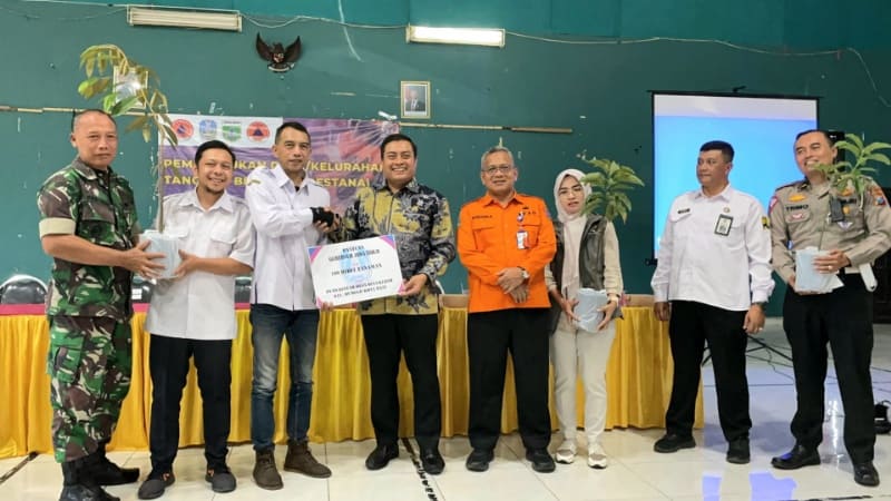Anggota DPRD Jatim, Puguh Wiji Pamungkas bersama BPBD Jatim Pembentukan Destana di Desa Bulukerto, Kecamatan Bumiaji, Kota Batu. (