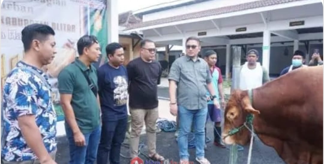 Kurban di Halaman Kantor Kejari Kabupaten Blitar, Ahad, 8 Juni 2025.