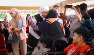 Gubernur Khofifah Salurkan Bantuan Pada Warga Kabupaten Probolinggo