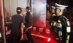 Polres Kediri Kota melaksanakan Operasi Cipta Kondisi di Jalan Ahmad Yani, depan Wisata Air Pagora.
