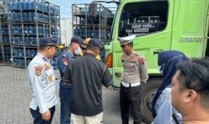 Satlantas Polres Kediri Kota berkolaborasi dengan Dishub dan Jasa Raharja menyosialisasikan program Zero ODOL.