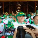 Bupati Tulungagung, H. Gatut Sunu Wibowo, usai melepas kontingen atlet yang akan bertanding di Porprov Jawa Timur IX tahun 2025 di Kota Malang.