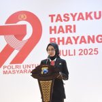 Wali Kota Kediri, Vinanda Prameswati, menghadiri acara tasyakuran Hari Bhayangkara ke-79 yang digelar di Ruang Joyoboyo Balai Kota Kediri.