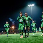 Francisco Rivera bersama Gali Freitas melakukan selebrasi usai Rivera mencetak gol ke gawang Western Australia All Star. (Persebaya