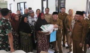 Bupati Mojokerto Luncurkan Program Penyaluran Bantuan Pangan.