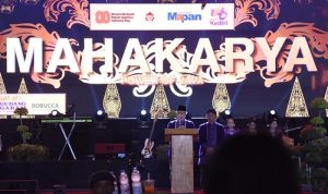Wakil Wali Kota Kediri, Qowimuddin Thoha, secara resmi membuka gelaran seni “Mahakarya Power of Java”. (Foto: Pemkot Kediri)