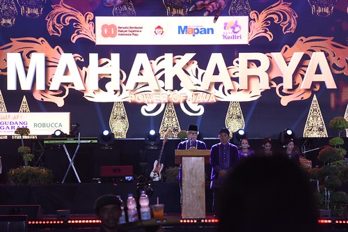 Wakil Wali Kota Kediri, Qowimuddin Thoha, secara resmi membuka gelaran seni “Mahakarya Power of Java”. (Foto: Pemkot Kediri)