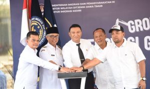Wakil Wali Kota Kediri, Qowimuddin, hadir dalam acara groundbreaking renovasi Gedung Serbaguna Kantor Imigrasi Kelas II Non TPI Kediri.