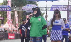 Bupati Perumdam Cup Race IRC Tire Jatim Racing di Tulungagung.