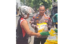 Kapolsek Tulungagung Kota AKP Puji Hartanto dalam GPM di halaman Mapolsek Tulungagung Kota.