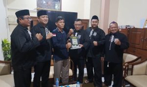 Penyerahan legalitas PSHT kepada Bakesbangpol Kota Blitar, Selasa, 28 Agustus 2025.