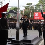Polres Tulungagung menggelar upacara bendera dalam rangka memperingati HUT ke-80 Kemerdekaan Republik Indonesia di halaman Mapolres.
