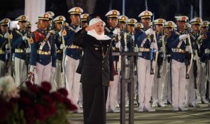 Gubernur Jawa Timur Khofifah Indar Parawansa memimpin upacara Apel Penghormatan dan Renungan Suci dalam rangka memperingati HUT ke-80 Kemerdekaan RI.