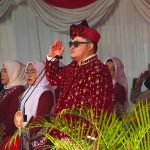 Bupati Kediri Hanindhito Himawan Pramana memimpin upacara peringatan HUT ke-80 Kemerdekaan Republik Indonesia di Stadion Canda Bhirawa. (Foto: Dinas Kominfo Kab. Kediri)
