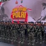 Upacara peringatan Hari Juang Polri Tahun 2025 di depan Monumen Perjuangan Polri, Jalan Raya Darmo.