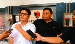 Gerry bersama kuasa hukum